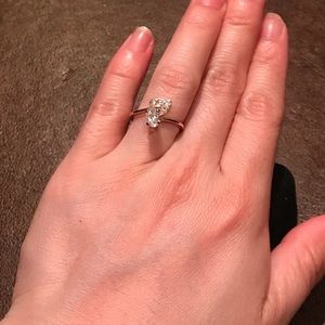 ✨14k solid gold CZ ring✨